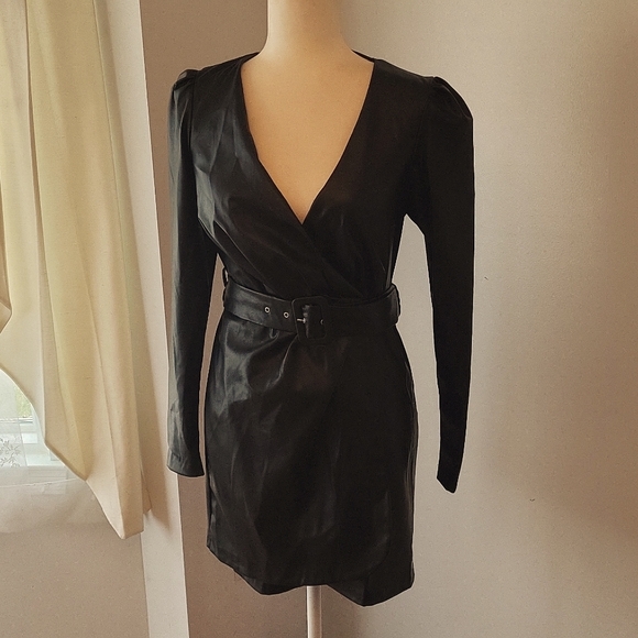 Zara Dresses & Skirts - Zara Dress 🖤